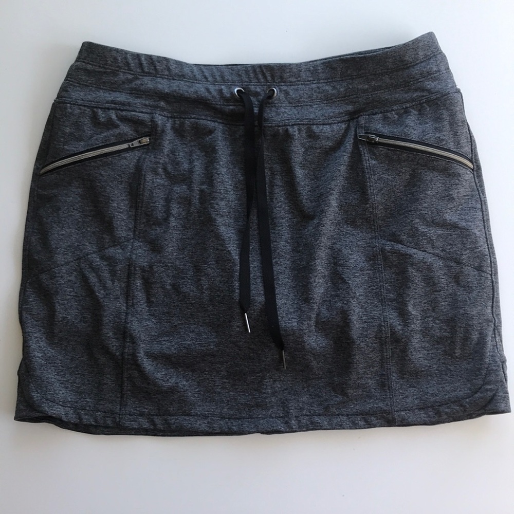 Marled gray and black Athletic Skirt with spandex